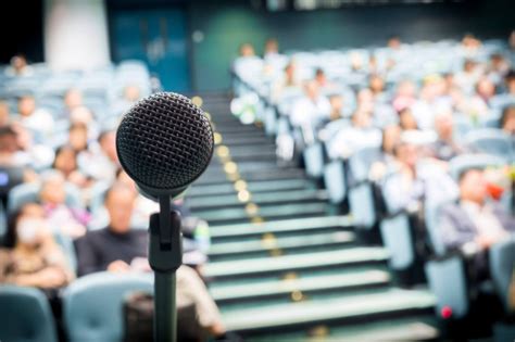 How To Choose The Right Keynote Speaker For Your Event Keynote Speaker