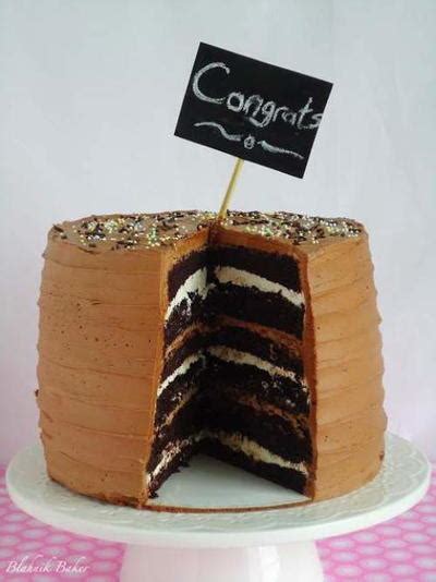In a medium bowl, beat mascarpone and powdered sugar until smooth and spread the chocolate frosting on the top and sides of the cake using an offset spatula. 6 Layer Chocolate Cake with Marshmallow Filling ...