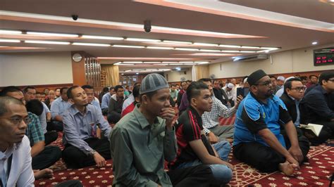 Kuliah Zohor Perdana Bersama Ustaz Ahmad Dusuki Abd Rani Surau Wakaf
