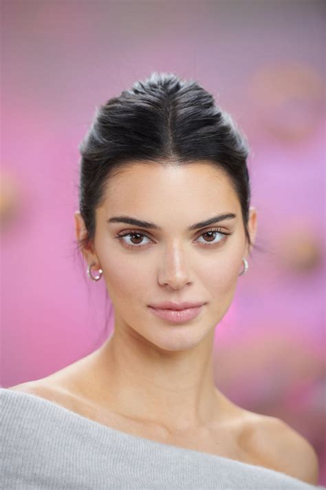 Kendall Jenner Kendall Jenner 4k Wallpaper American Model Portrait