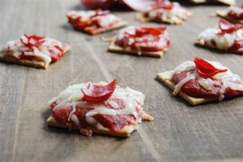Line a baking sheet with tin foil. Pizza Crackers - A Cedar Spoon