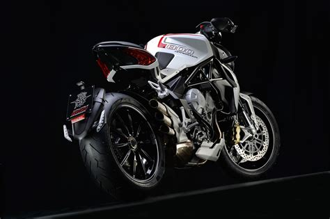 Mv Agusta To Introduce The Dragster 800 Rr Autoevolution