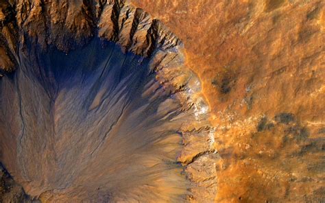 Salty Streaks Of Flowing Water Could Morph Mars Surface Space