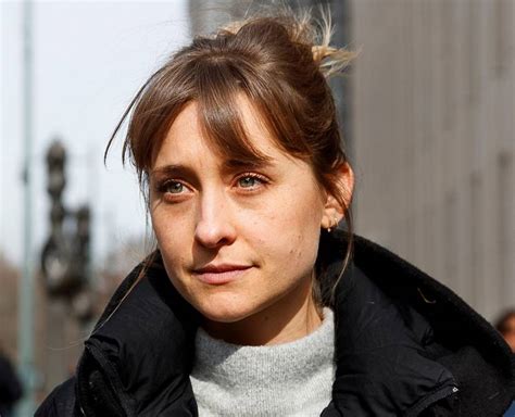 Actress Allison Mack Sentenced To 3 Years In Prison For Recruiting Women For The Nxivm Sect