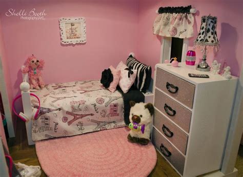 How to make a doll bedroom. 117 best images about doll-Grace on Pinterest | Miniature ...