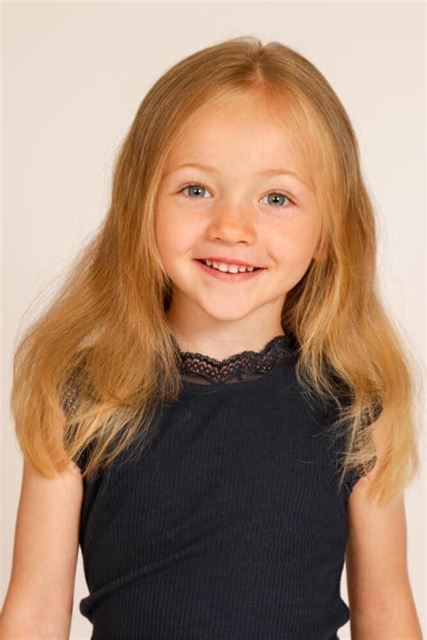 Child Model Portfolios Lacara Mini Model Photoshoot Only £80