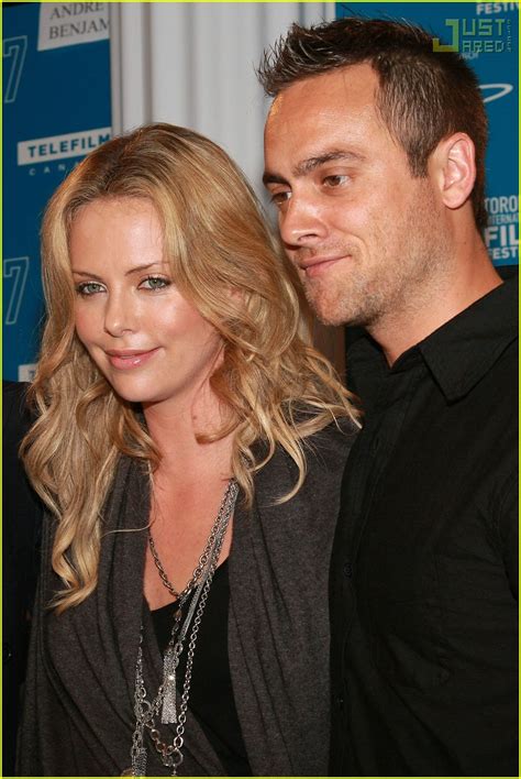 Stuart Townsend Charlize Theron Is My Wife Photo 585571 Pictures