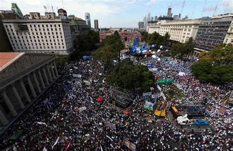 Cerca De 400 Mil Personas Masiva Manifestación De Apoyo A Una Gran