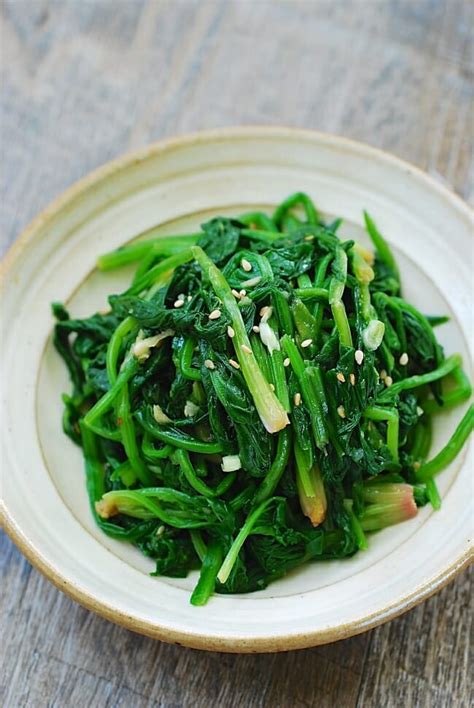 Sigeumchi Namul Korean Spinach Side Dish Korean Bapsang Recipe