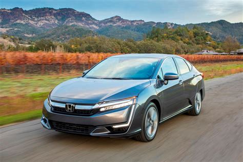 2019 Honda Clarity Plug In Hybrid Review Trims Specs Price New