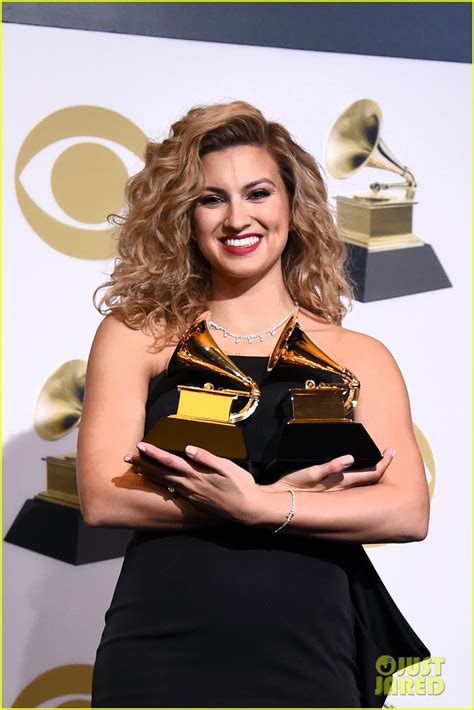 Tori Kelly Wins Two Awards At Grammys Photo Photo