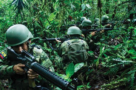 Grupos Irregulares Armados En El Conflicto De La Frontera Colombo