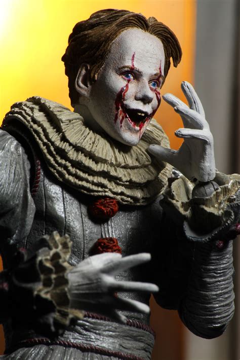 Muschietti directed it chapter two from a screenplay by gary dauberman (it, the annabelle films) based on the novel it by stephen king. IT Chapter 2 - 7″ Scale Action Figure - Ultimate Pennywise ...