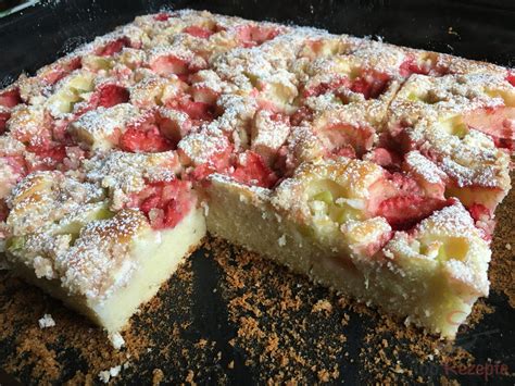 Saftiger Erdbeer Rhabarber Kuchen Mit Quark Top Rezepte De