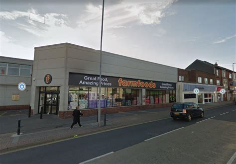 portsmouth supermarket farmfoods is closing but will be back bigger next month the news