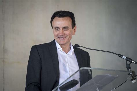 Astrazeneca published an interim analysis of clinical trials showing that its covid vaccine had an average efficacy of 70% in protecting against the virus. AstraZeneca CEO Pascal Soriot says 2018 results herald a ...