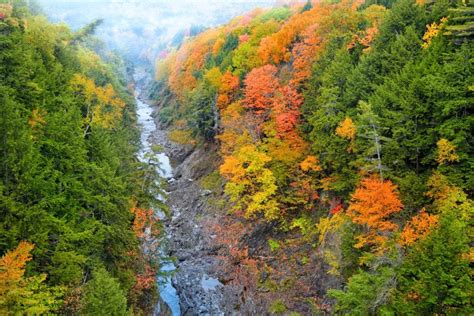 10 Best Places To See Fall Foliage In Vermont Bearfoot Theory