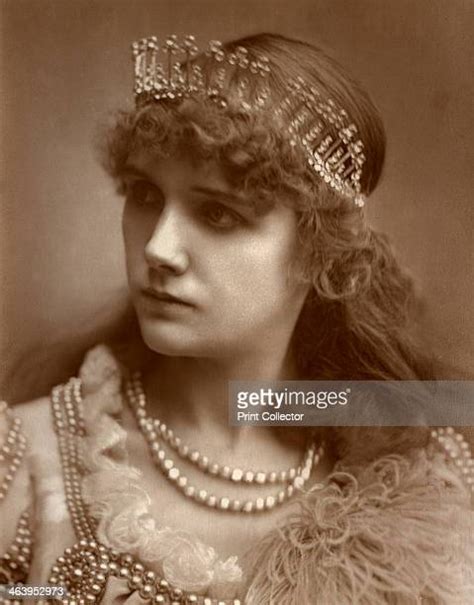 Victorian Opera Singer Photos And Premium High Res Pictures Getty Images