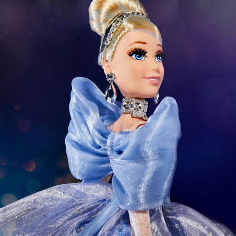 Disney Princess Style Series Holiday Style Cinderella, Christmas 2020 Fashion Collector Doll ...