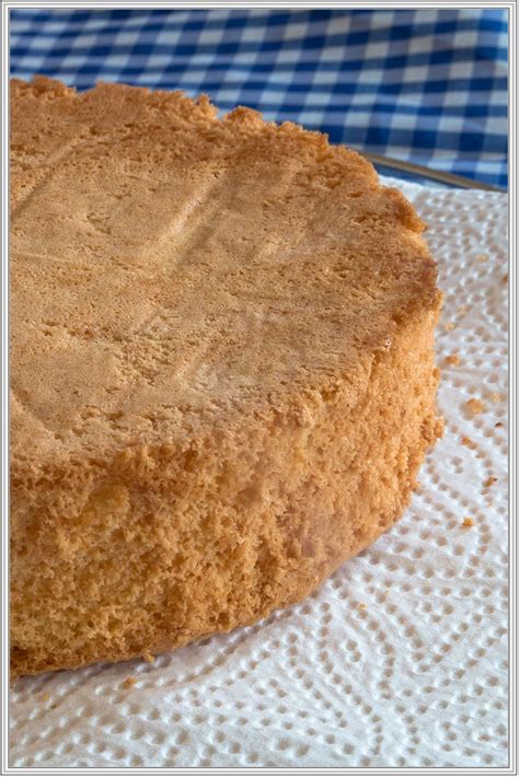 Rezept für einen kleinen Biskuit-Tortenboden Durch die flüssige Butter