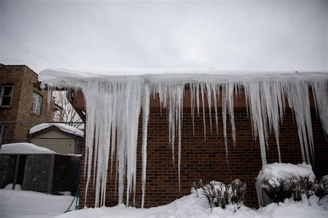 Chicago Weather Another Foot Of Snow Expected Wind Chill Values