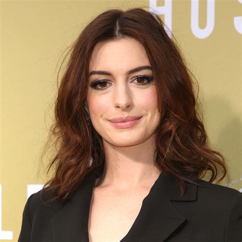 Anne Hathaway Just Got A Trendy New Haircut For Spring Waterfall Bangs