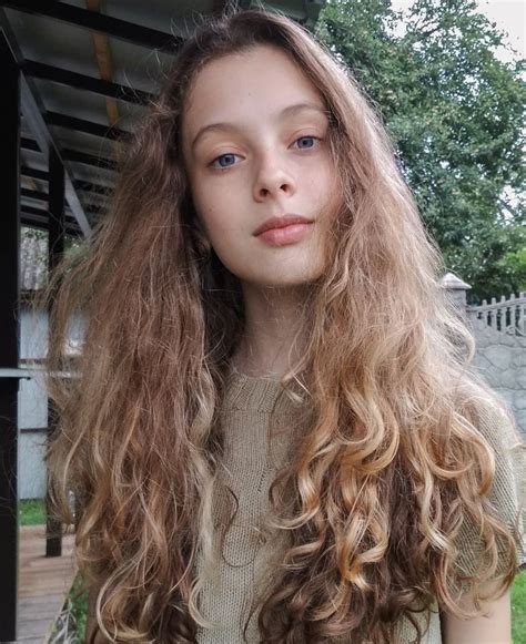 Pin By Erick Lopez On Polina Karpenko Beautiful Girl Face Long Hair