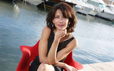 Ainda adolescente marceau alcançou popularidade com seus filmes iniciais la boum (1980) e la boum 2 (1982), recebendo um prêmio césar de melhor atriz revelação. Sophie Marceau 6 wallpaper - Celebrity wallpapers - #36405