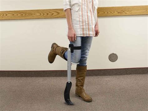 Video Flexleg Pseudo Prosthesis Lets You Run When Your Leg Is Broken