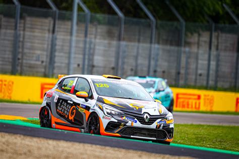 Lets Start The New 2023 Clio Cup Racing Season Jerzy Spinkiewicz