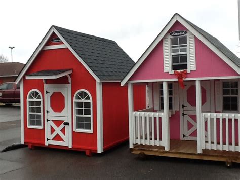 Leonard Buildings Bringing In The Playhouses For Their Display At The