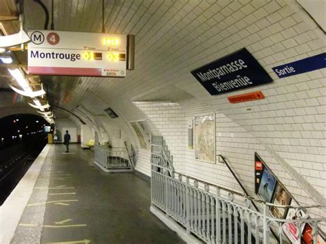 Station De Métro Montparnasse Bienvenüe Paris 6 ème Paris 15