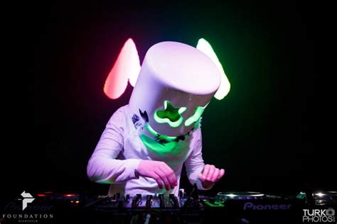 Deadmau5 Strikes Down Marshmello Music Video Edm Chicago