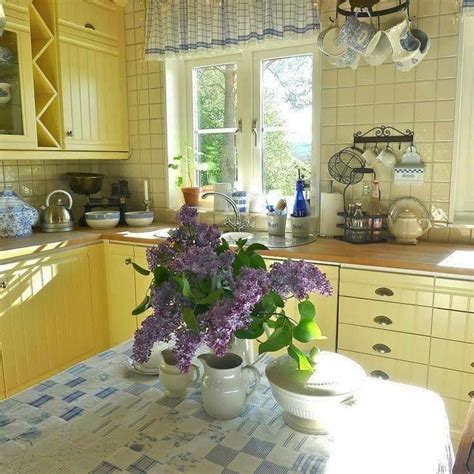 Pin By Susan Lutes On 1910 Home Ideas Cozy Kitchen Country Kitchen