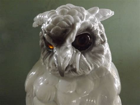 Perfect as a night light, the owl light stands 10 inches high, is delicately detailed, and provides a warm and friendly glow. Large Late C19th /early C20th Italian Capodimonte ...