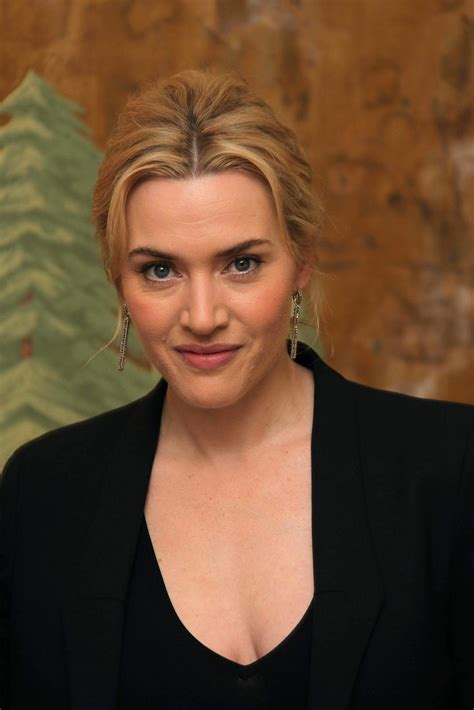 Kate winslet is considered one of her generation's leading actresses, known for her sharply drawn portrayals of kate winslet was born in reading, england, in 1975. Kate Winslet - la