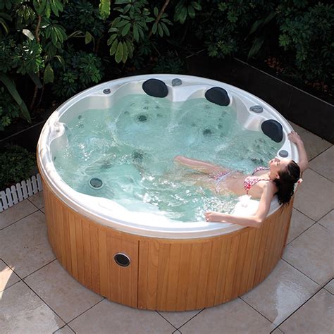 10 Outdoor Round Hot Tub Decoomo