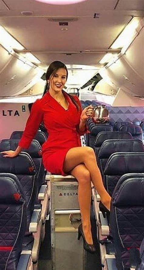 Pin By William Workinger On Sexy Stewardess Sexy Flight Attendant Sexy Stewardess Great Legs