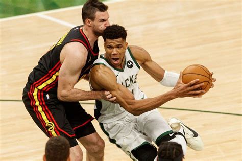 Nba Bucks Bury Hawks Level East Finals At 1 1 Abs Cbn News