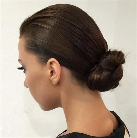 40 Lovely Low Bun Hairstyles For Your Inspiration Womens Hairstyles
