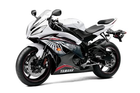 The 2012 yamaha fz6r is the latter one of those bikes and it has a special feel that makes you comfortable the minute you swing a leg over the seat. 2012 Yamaha FZ6R Review | Motorcycles Specification