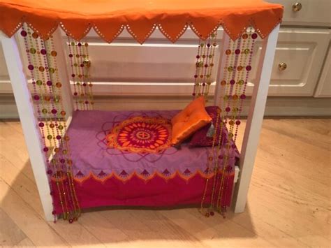 American Girl Doll Julies Classic Canopy Bed And Bedding Set Retired