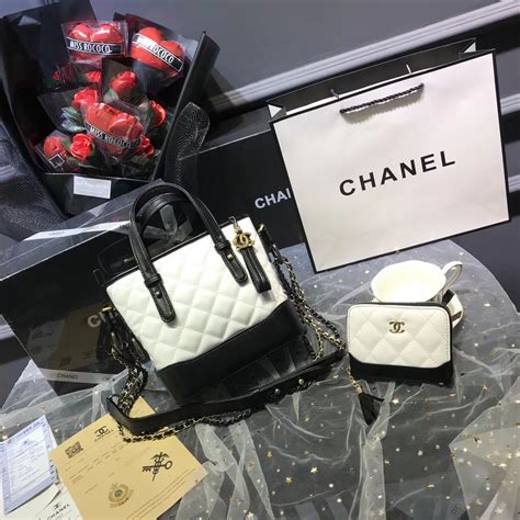 Chanel Gabrielle Hobo Bag Mini Chanel Wallet 48set Deliver With