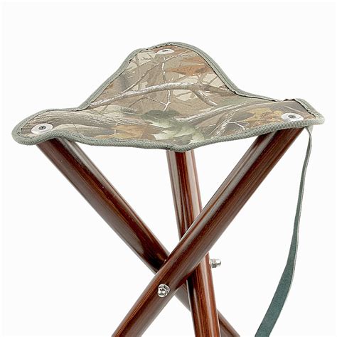 Wooden Tripod Seat With Realtree Camo Royalcanes