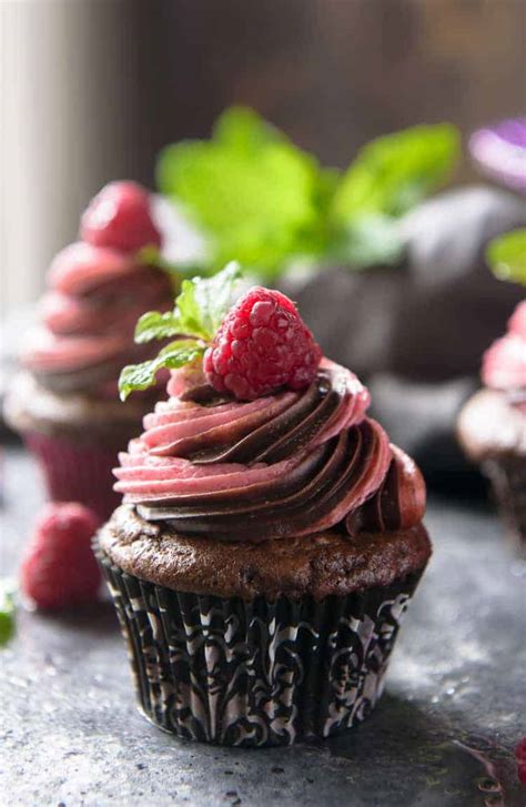 Chocolate Cupcakes With Raspberry Filling Recipe