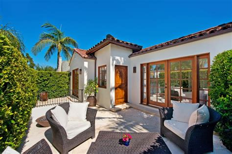 Todo o nosso vocabulário é falado por falantes nativos. Depósito Santa Mariah: Casa Estilo Espanhol!