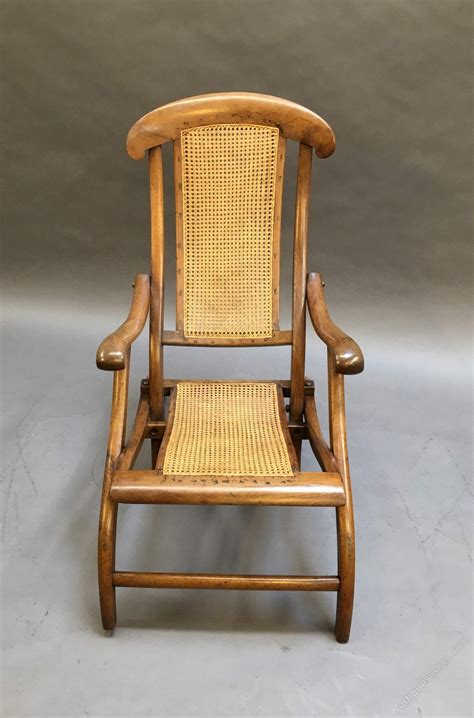 Teak steamer chairs are as popular today as they were in the early 1900s when they adorned the decks of luxury ocean liners. Victorian Steamer Chair - Antiques Atlas