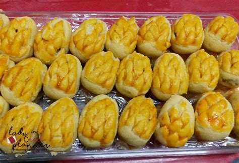 Biskut semperit ni ialah biskut raya traditional yang menjadi kegemaran ramai terumatanya di musim perayaan. BISKUT RAYA TRADISIONAL ~ Lady In Red Planner