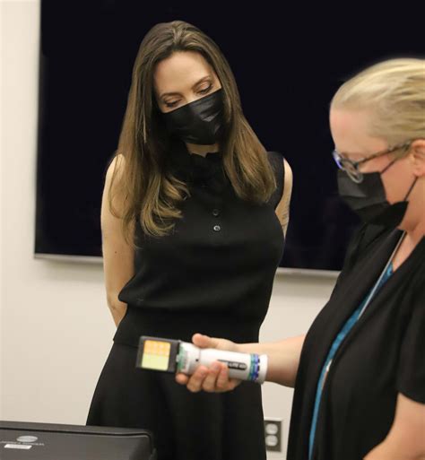 Angelina Jolie Discusses Alternate Light Sources For Bruise Detection