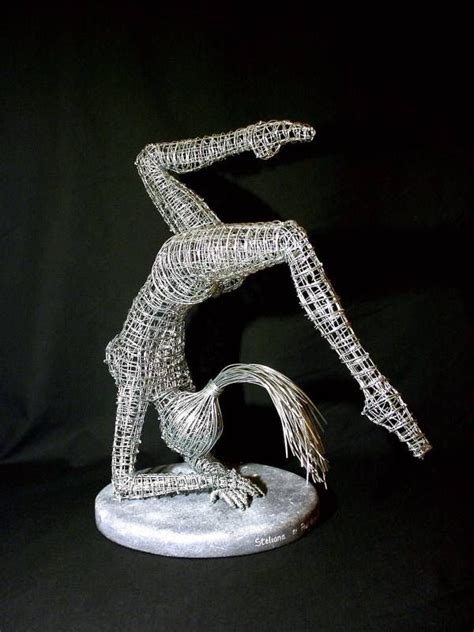 Pin By Iva Brožková On Metal And Wire Sculptures Wire Art Sculpture